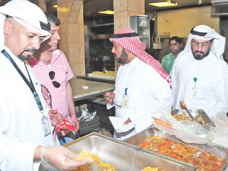 البلدية: غلق مطعم ومصادرة 100 كغم مواد غذائية