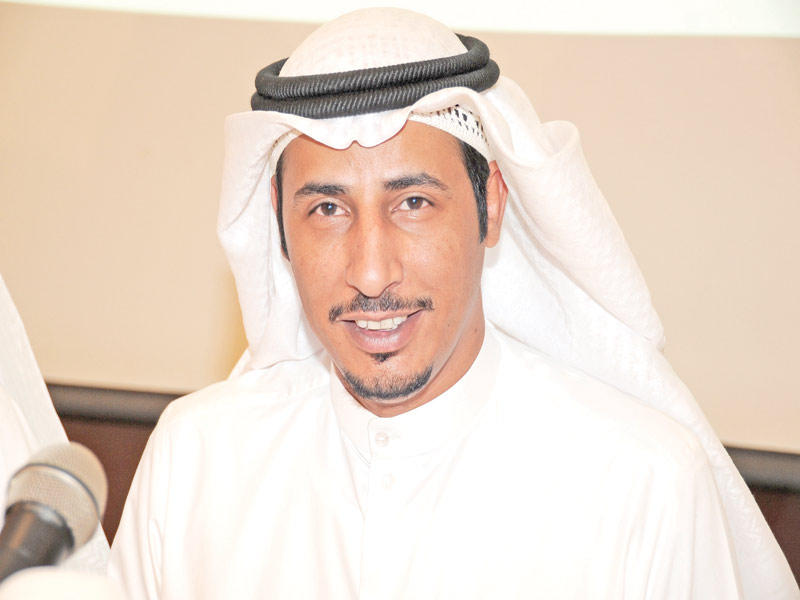 «التمريض»: حل مشكلة الممرضين المسرحين من «البدون» والوافدين