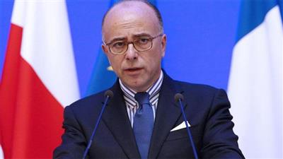وزير الداخلية الفرنسي يعلن مقاضاة مسؤولة في شرطة نيس ويتهمها بالتشهير