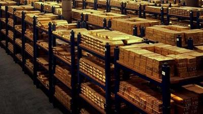 بعد بيانات أمريكية ضعيفة.. صعود الذهب وهبوط للدولار