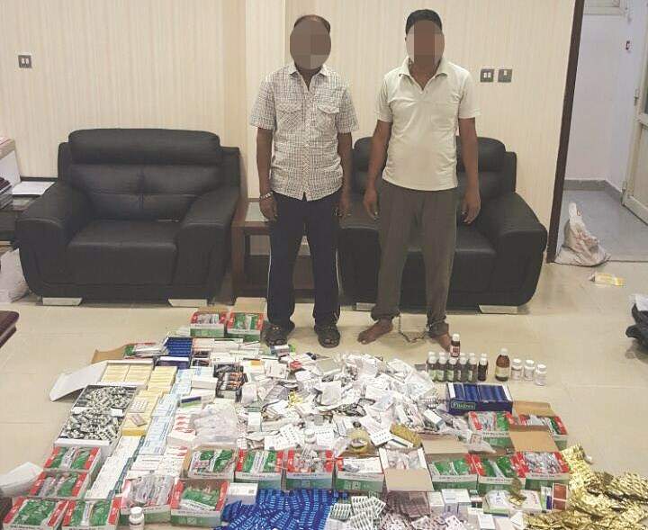 مباحثيو الفروانية استخرجوا أدوية «الصحة» من شقة بنغلاديشي في الجليب