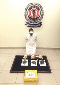بريطاني في شباك «المكافحة» بعد أن جلب الماريغوانا و50 غرام شبو كشفت عن تاجر الكيف