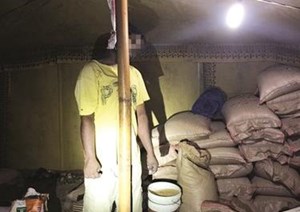 بنغالي ودّعها شنقاً في خيمة غنم