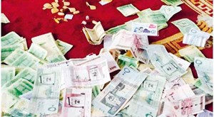 القبض على 35 امرأة بحوزتهن “خواتم سحرية” في مصلى النساء بالسعودية