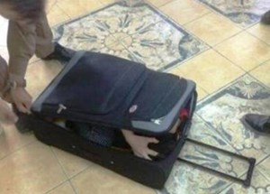 فتاة مُقطّعة إلى أجزاء داخل حقيبة ملابس في قطار بالمغرب!