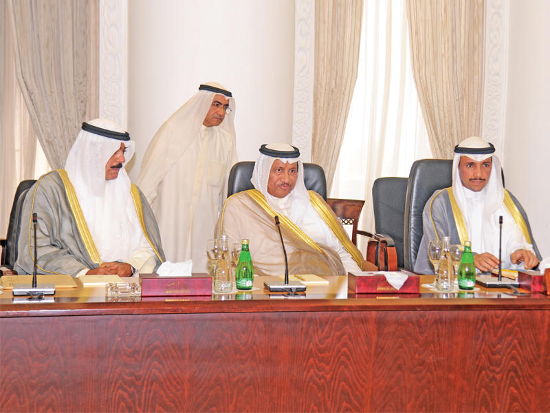 المبارك: سنتخذ قرارات غير شعبية تصب في مصلحة المواطن