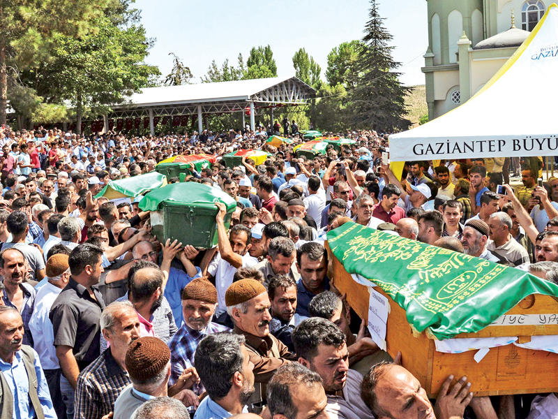 تركيا: «صبي داعشي» وراء الهجوم الدامي على الزفاف الكردي