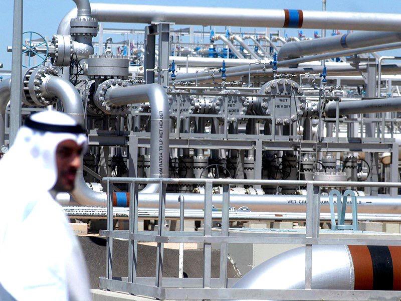 برميل النفط الكويتي ينخفض ليبلغ 44.65 دولار