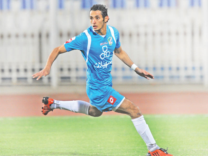 غومان وفهد الرشيدي وقعا للسماوي