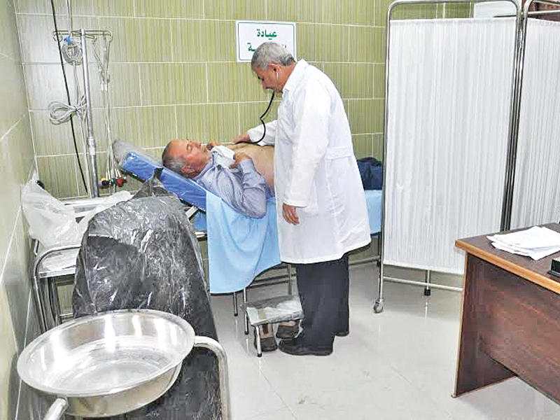 «الصحة»: توزيع 31 ألف كارت صحي لرعاية المسنين