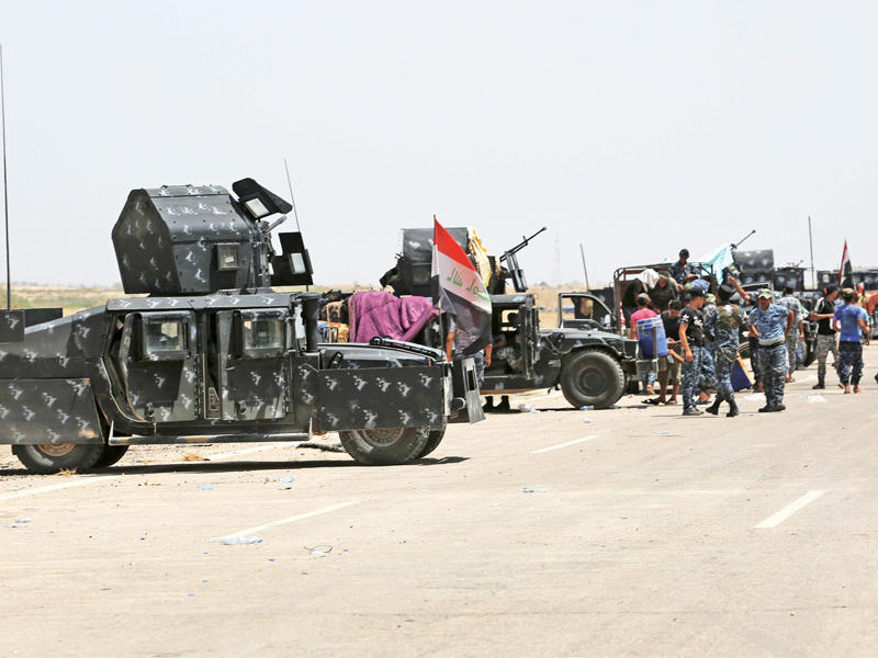 العراق: وزير الدفاع يفجِّر سلسلة فضائح خلال استجوابه