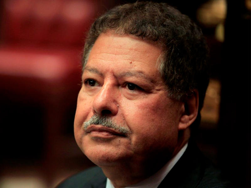 وفاة العالم المصري أحمد زويل الفائز بجائزة نوبل