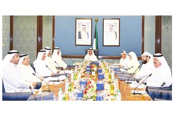 تجنيس 180 من أبناء الكويتيات و120 من أبناء المجنسين وتجنيس اللاعب فهد العنزي و سحب الجنسية من 51 شخصًا