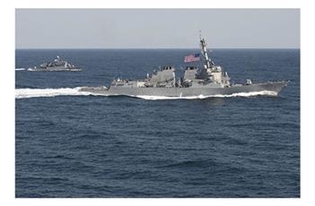 أمريكا: سلوك إيران مع «مدمرتنا» في مياه الخليج.. غير مقبول