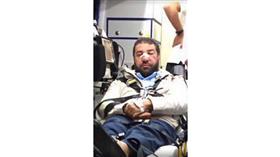 بالفيديو والصور.. وصول الوزير العمير إلى «فرانكفورت»للعلاج و اثار الجروح واضحة