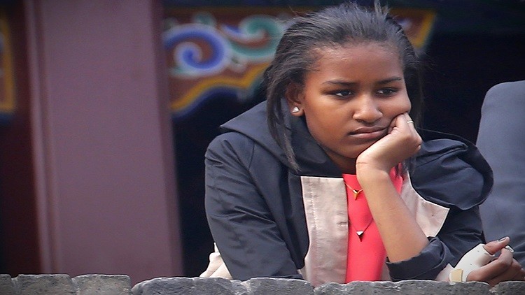 ابنة أوباما تعمل في مطعم عربي!