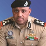 توقيف صيدلي باكستاني يسرق أدوية من مقر عمله لمزاولة الطب في الحساوي بعد الظهر