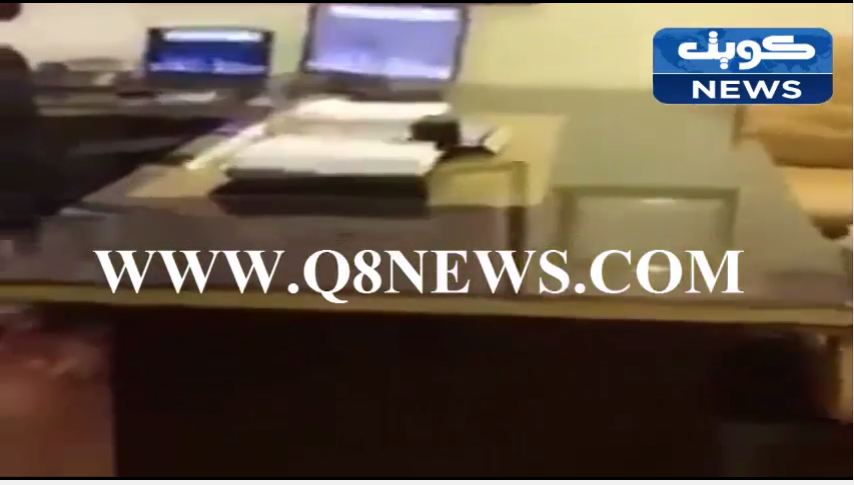 بالفيديو…‫محمد بن راشد يقيل مسؤولين كبار بعد زيارة فجئية لدائرة حكومية بدبي