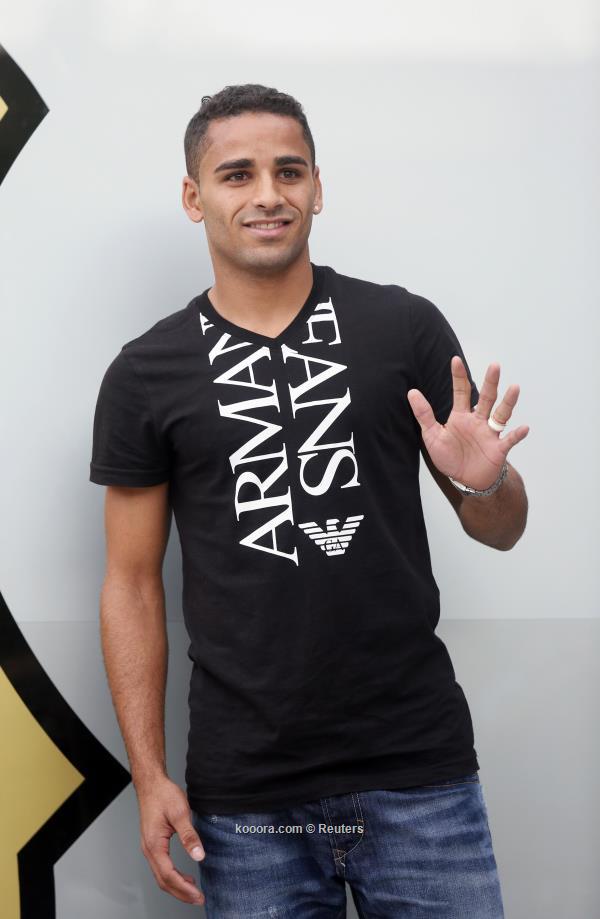 برشلونة يعلن إعارة اثنين من لاعبيه