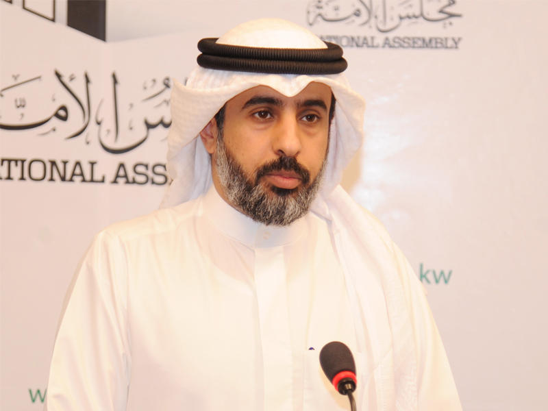الخميس يضع شروطاً للموافقة على تجريم تمجيد صدام