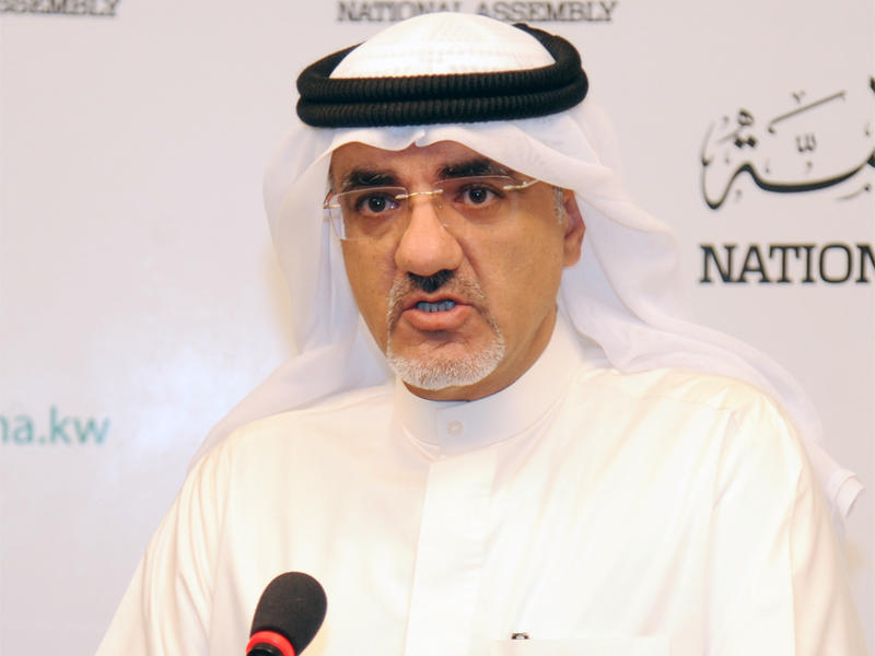 عبدالله لنقل تبعية عدة جهات إلى وزير التخطيط