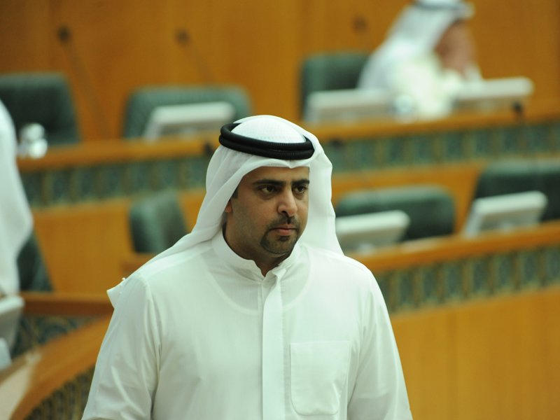 النصف: المرضى يدفعون ثمن بقاء وزير الصحة في منصبه للمرة الثانية