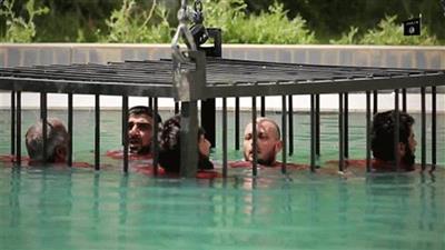 العراق.. داعش يعدم 8 مدنيين عبر إغراقهم في المياه وسط الموصل