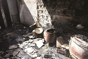 إصابة طفلين و3 نساء بحروق في حريق 5 غرف بالمنصورية