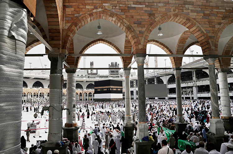 خادم الحرمين يوجِّه بالاستفادة من توسعة المسجد الحرام في موسم الحج