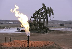 24% هبوط استثمارات استخراج النفط في 2016