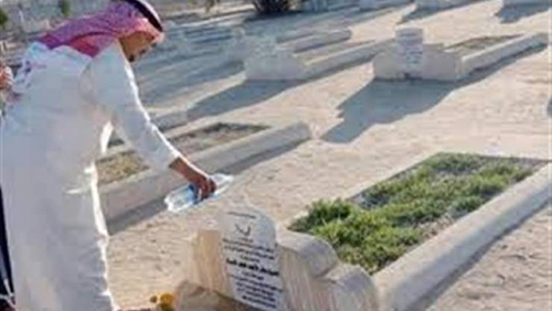 ماذا يحدث لأبويك المتوفيين عند زيارة قبرهما؟