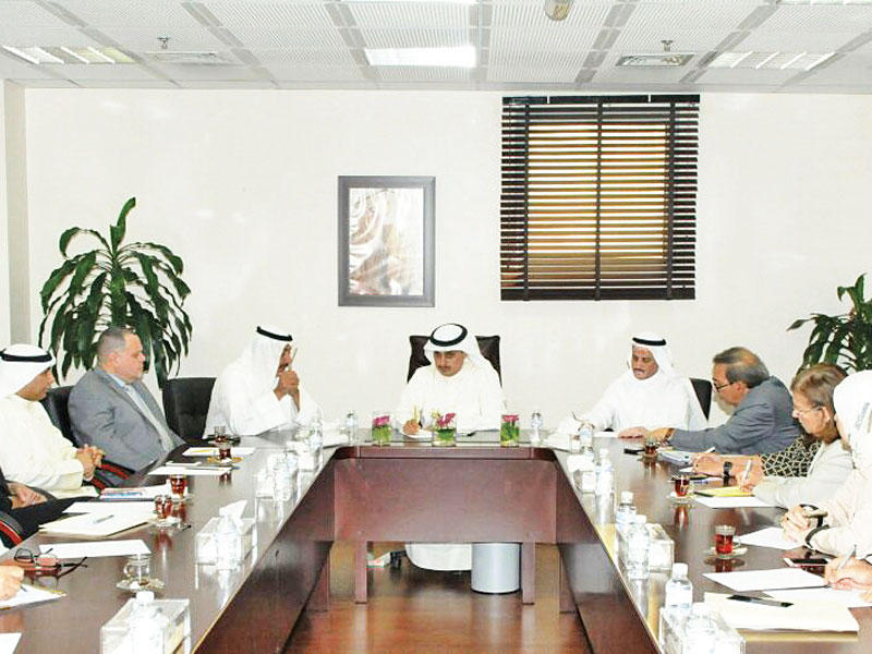 البلدية: نسعى إلى حل مشكلة مواقف السيارات جذرياً