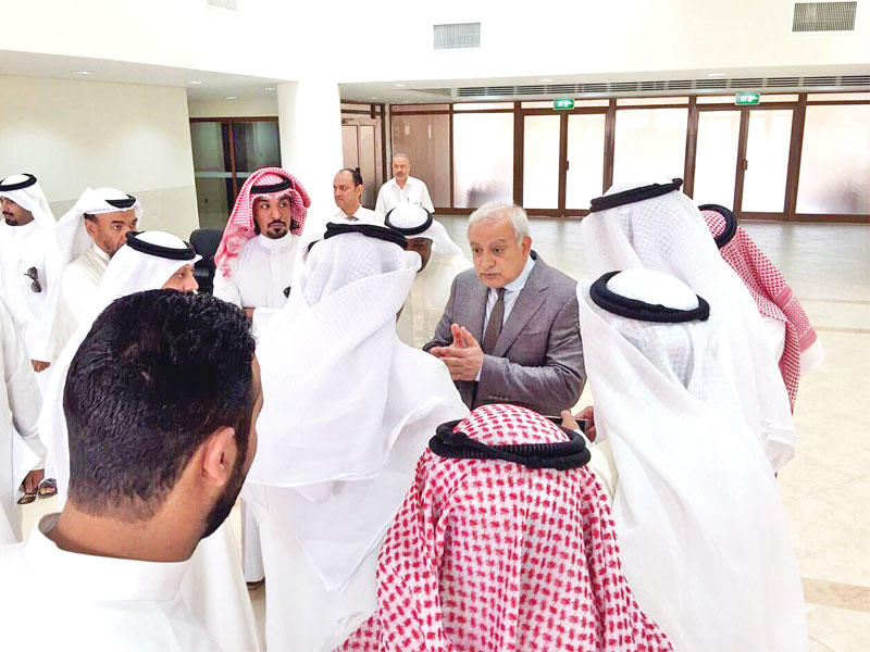 مدارس التربية تشتكي من نقص معلمي الكيمياء والفيزياء والإنكليزية