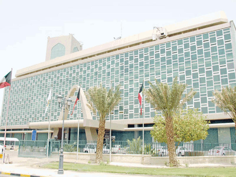 «البلدية»:مصادرة واتلاف 50 كيلو مواد محظور تداولها وأسماك، وتحرير 20 مخالفة