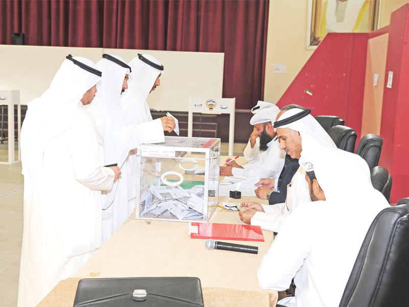 «العزل السياسي» يعود الى الواجهة و «الفتوى» تؤكد عدم رجعيته!