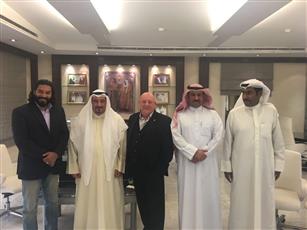 رئيس اللجنة الأولمبية يجتمع مع نائب رئيس الاتحاد الدولي للفنون القتالية