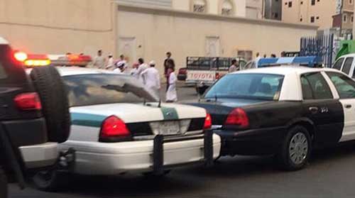 بالفيديو…ملابسات جريمة قتل الشاب لوالديه ذبحا في السعودية والقبض على مصور الجريمة!