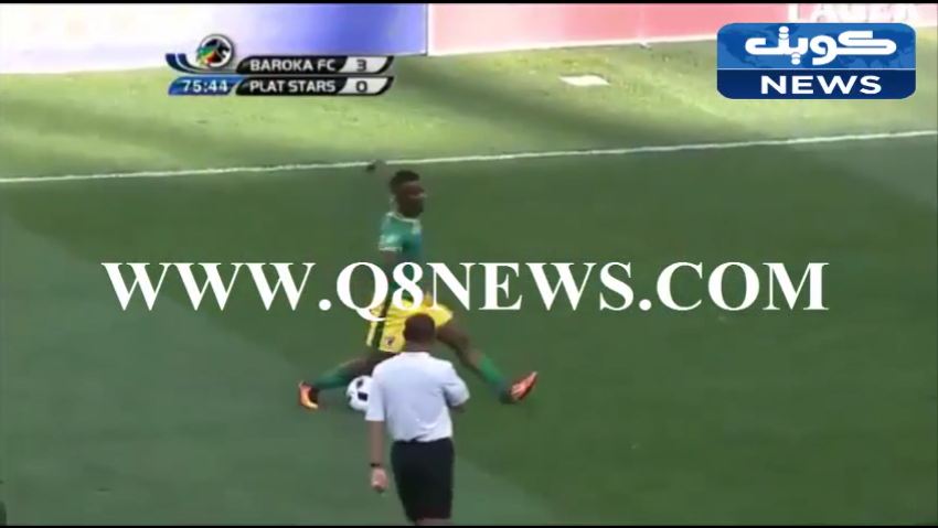 بالفيديو…لاعب جنوب أفريقي ينال البطاقة الصفراء بسبب أغرب مراوغة في العالم
