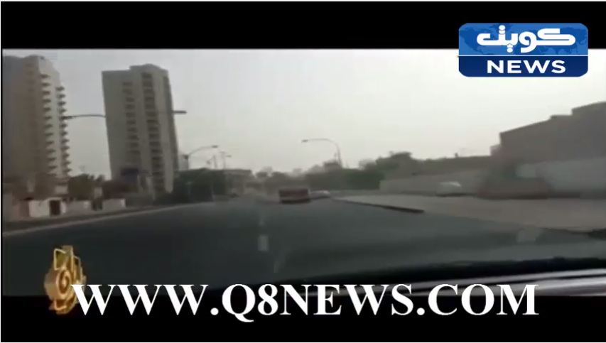 بالفيديو…بعد المركبات باص مستهتر في شوارع الكويت