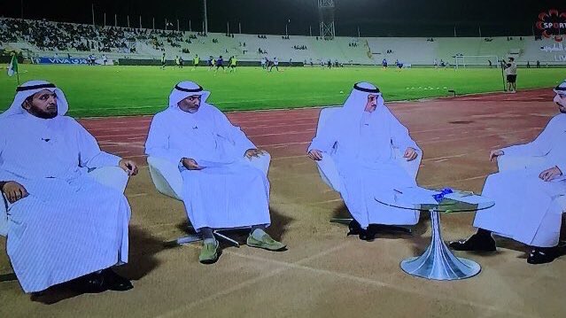 صورة : الاستوديو التحليلي لمباراة #القادسيه_العربي يثير غضب المغردين !