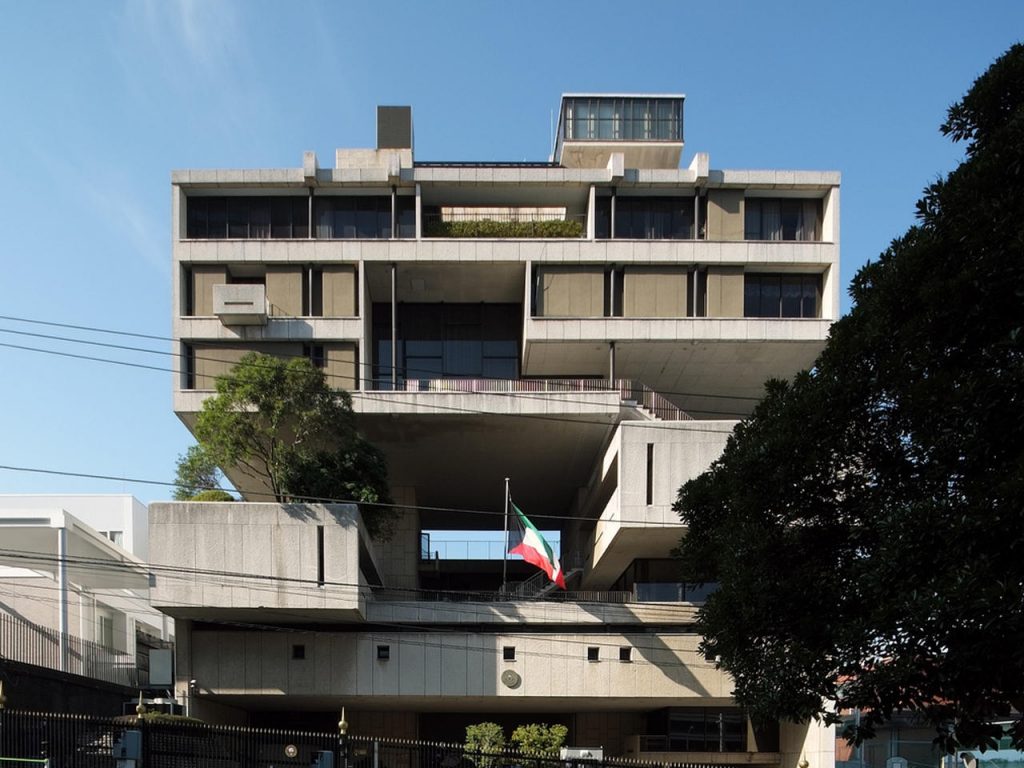 سفارتنا في اليابان تؤكد سلامة المواطنين وتضع ارقامها للطوارئ