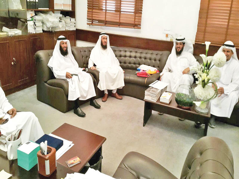 جوبة تفقدية لوكيل الأوقاف في ادارات الوزارة و المسجد الكبير