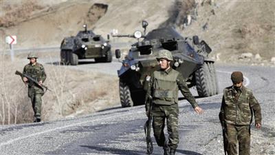 تركيا تحشد قواتها على حدود العراق