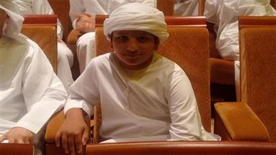 طفل إماراتي يشتري ثلاث لوحات للسيارات بمبلغ خيالي!!