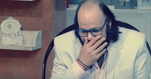 الفنان المصري طلعت زكريا يفقد هدوءه على المباشر بسبب خطيب ابنته!