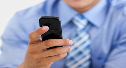 هل تعلم ماذا سيحدث حال عدم إغلاق الهاتف على متن الطائرة؟