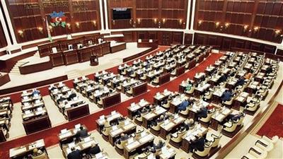 أذربيجان.. البرلمان يجرم الإساءة للرئيس على الإنترنت