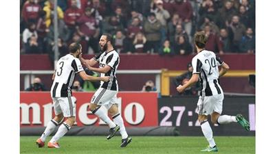 يوفنتوس يبتعد بالصدارة بعد الفوز على روما في قمة الكالتشيو