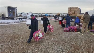 القنصلية العامة لدولة الكويت في اربيل توزع 6000 بطانية على الفارين من الموصل