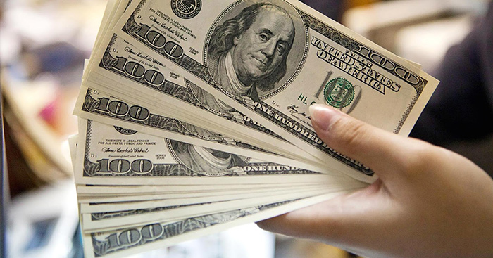 الدولار يقترب من 20 جنيهاً ولأول مرة الدينار عند 62.75 جنيهاً